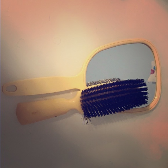 Old antique brush and mirror - Picture 1 of 1
